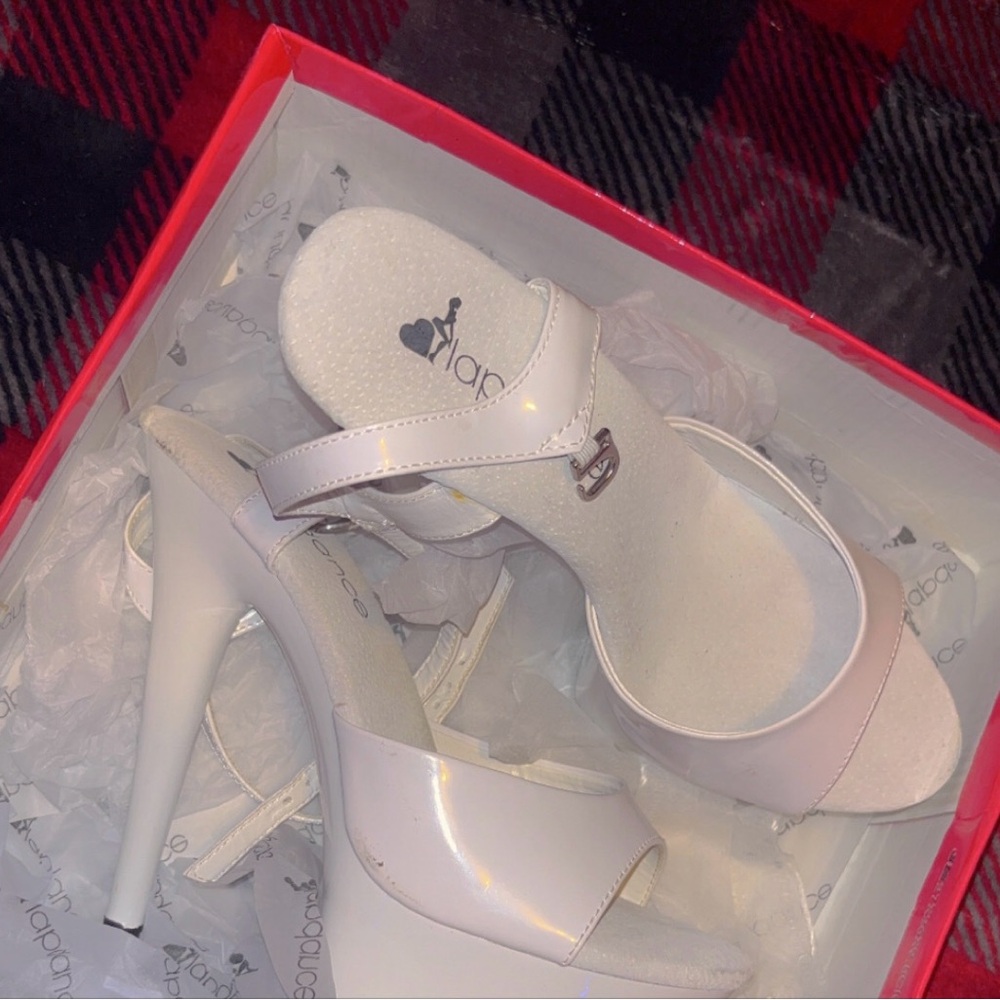Women’s 6”White Patent Platform Heels!! Brand New! Only Worn 1x For Pictures!